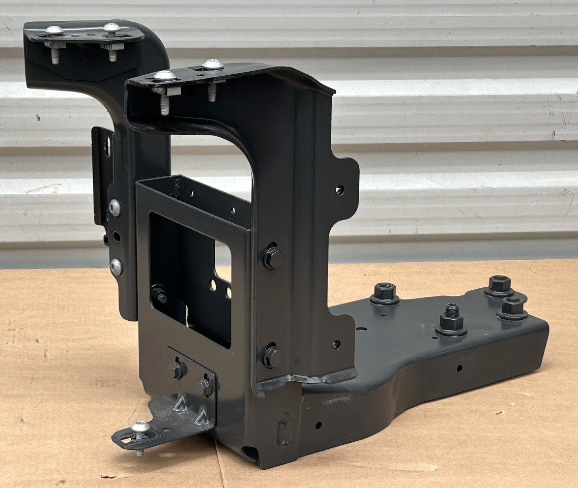 MERCEDES MOUNTING STEERING STEP SUPPORT AROCS ACTROS MP4 MP5 - Karoserija in zunanjost: slika 2 MERCEDES MOUNTING STEERING STEP SUPPORT AROCS ACTROS MP4 MP5 - Karoserija in zunanjost: slika 2