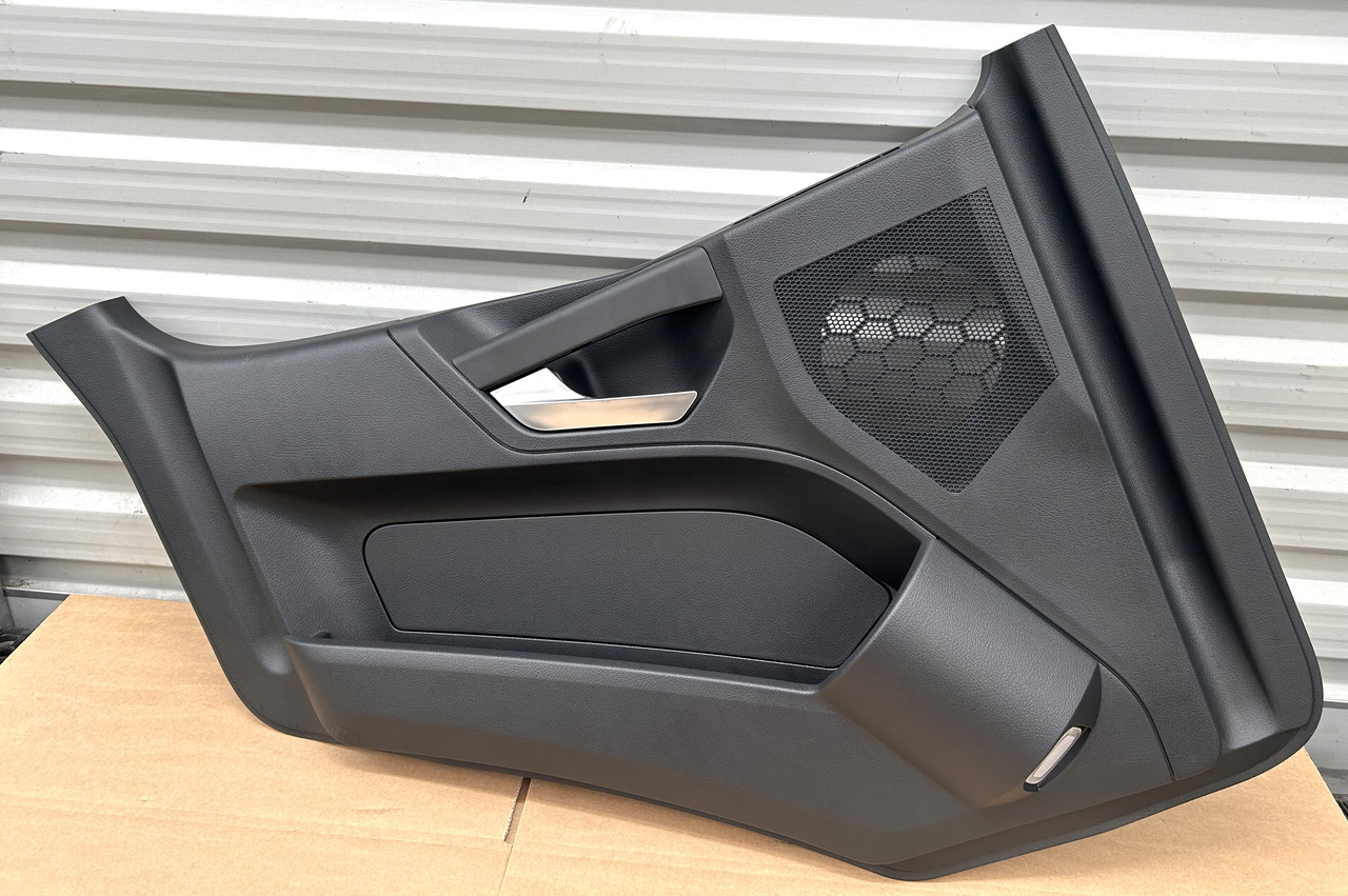 MERCEDES UPHOLSTERY DOOR LEFT SIDE AROCS ACTROS MP4 MP5 - Vrata in deli: slika 1 MERCEDES UPHOLSTERY DOOR LEFT SIDE AROCS ACTROS MP4 MP5 - Vrata in deli: slika 1