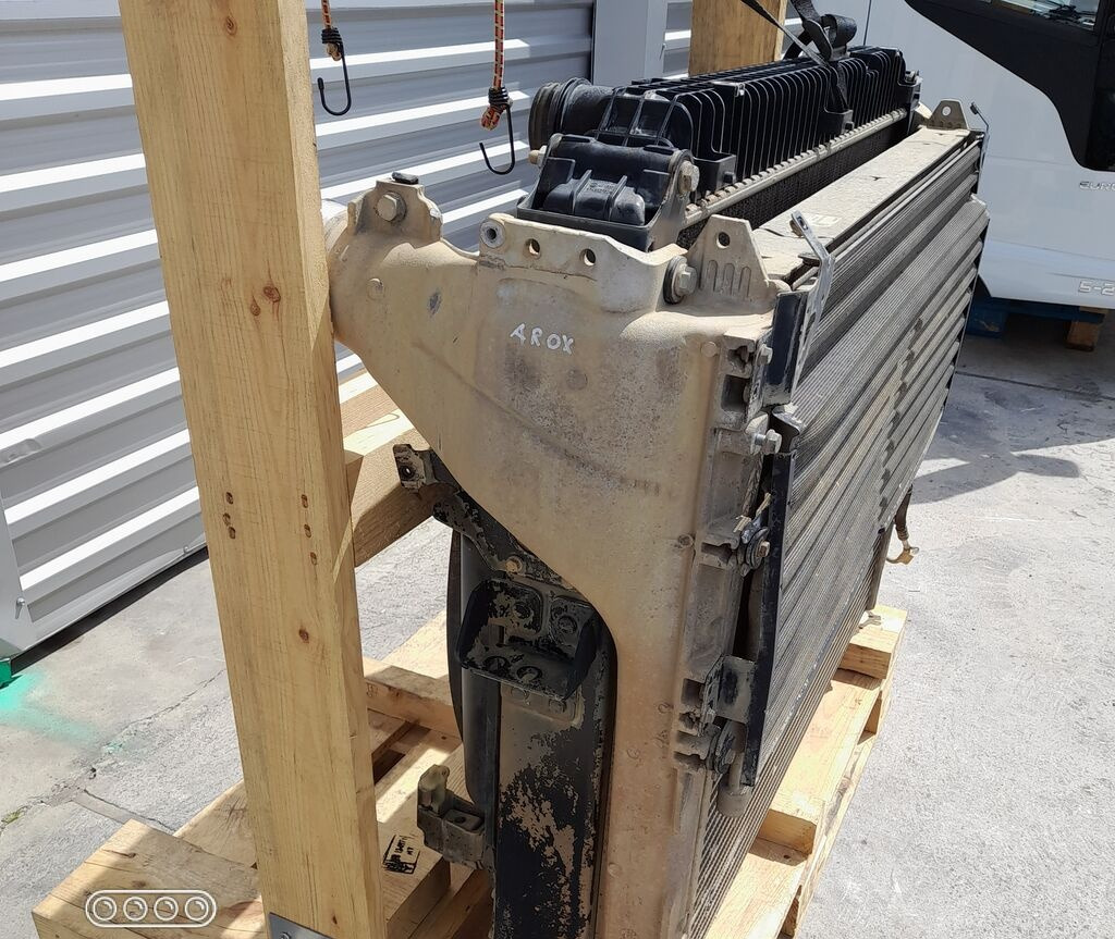 Mercedes-Benz A9605003401 / A9605000002 - Hladilna enota: slika 2 Mercedes-Benz A9605003401 / A9605000002 - Hladilna enota: slika 2