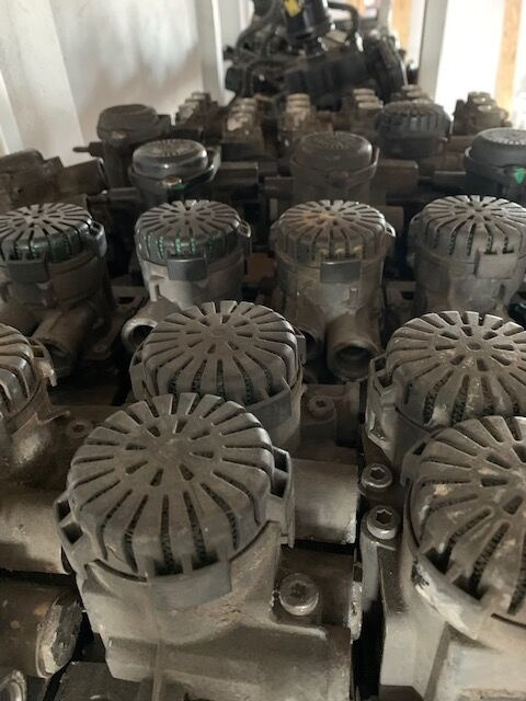 WABCO 1747137 DAF XF 106 truck - Zavorni ventil za Tovornjak: slika 4 WABCO 1747137 DAF XF 106 truck - Zavorni ventil za Tovornjak: slika 4