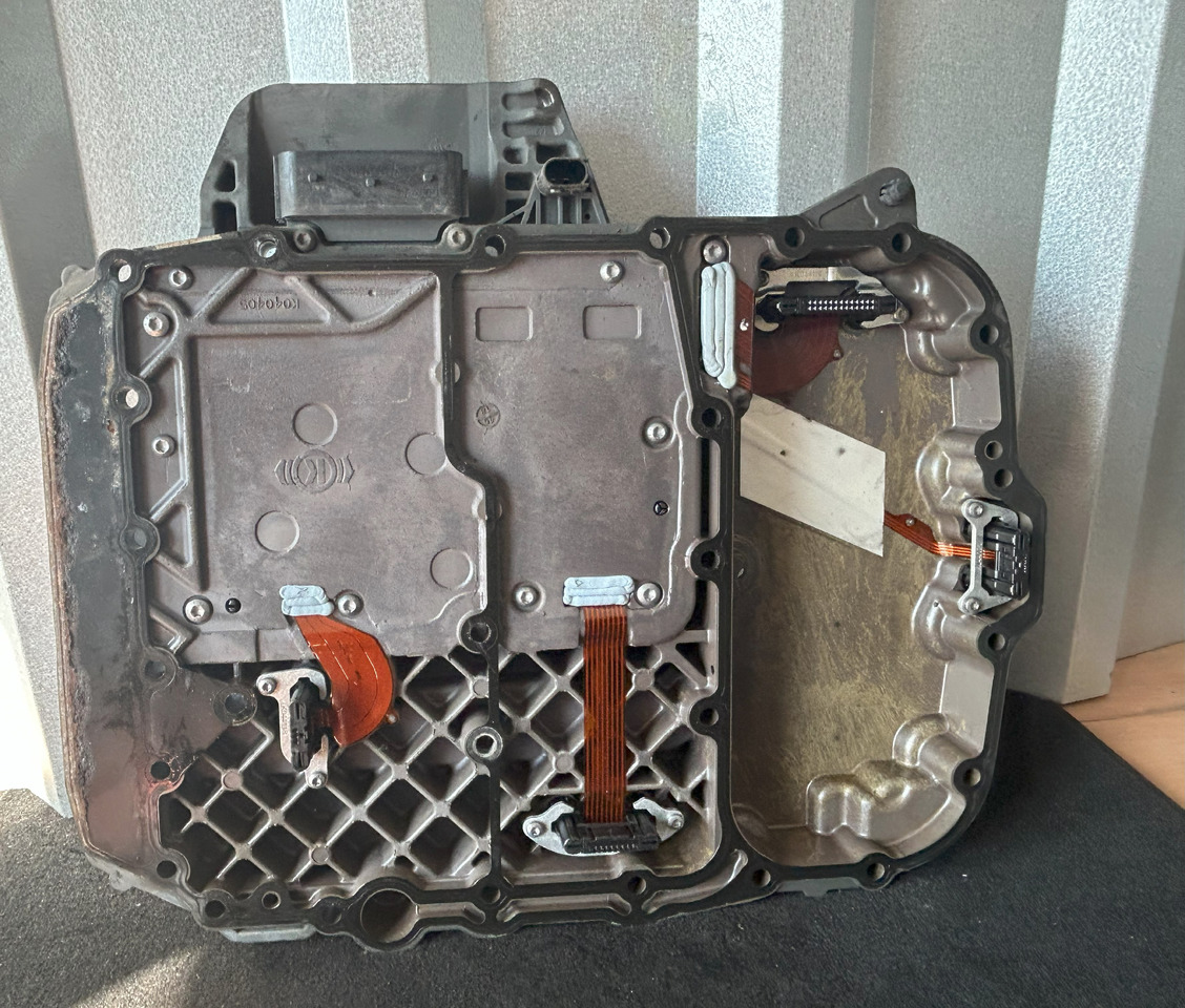 ZF TRAXON ZF GEARBOX CONTROL - Menjalnik in deli: slika 3 ZF TRAXON ZF GEARBOX CONTROL - Menjalnik in deli: slika 3