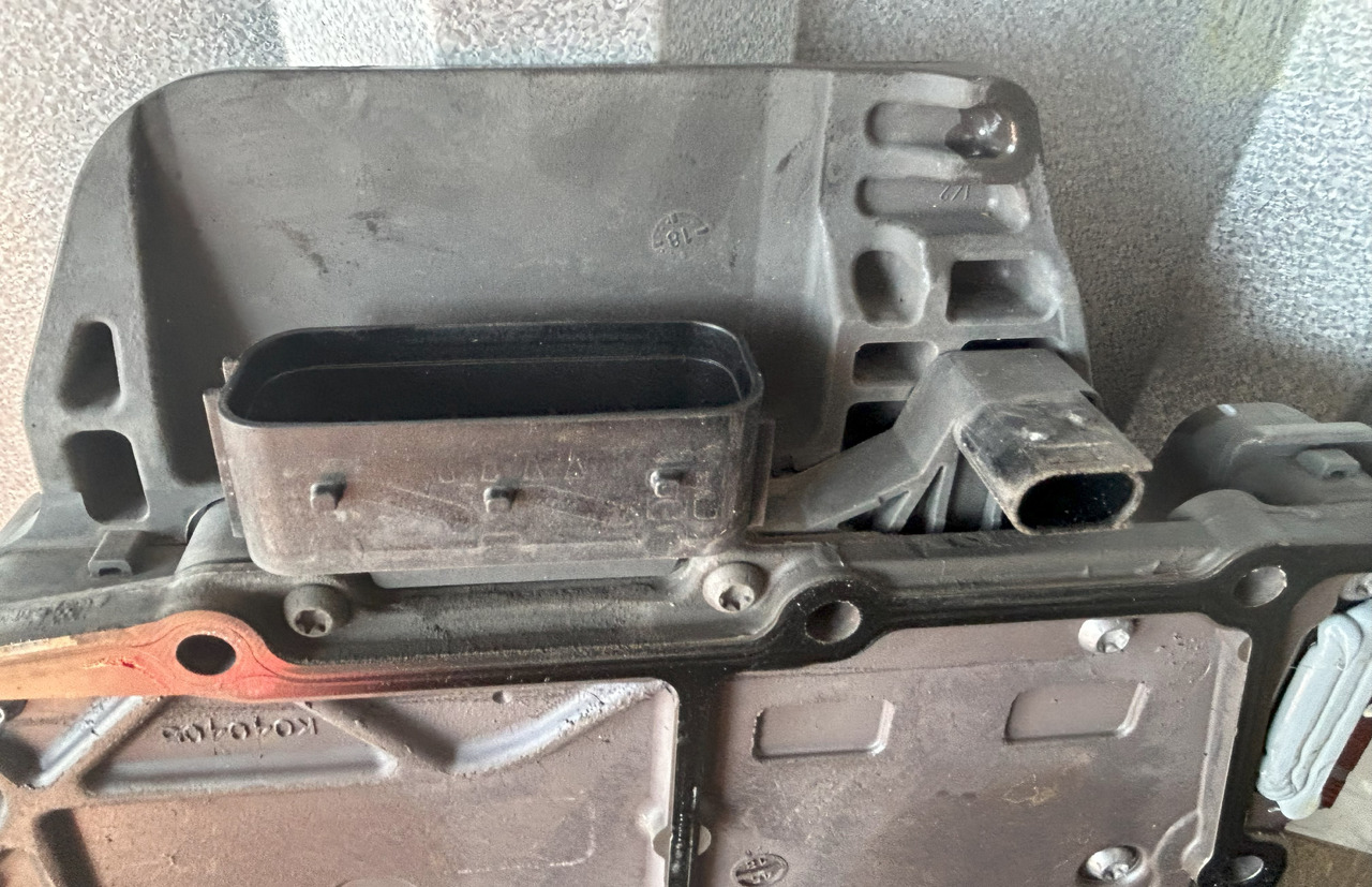 ZF TRAXON ZF GEARBOX CONTROL - Menjalnik in deli: slika 4 ZF TRAXON ZF GEARBOX CONTROL - Menjalnik in deli: slika 4