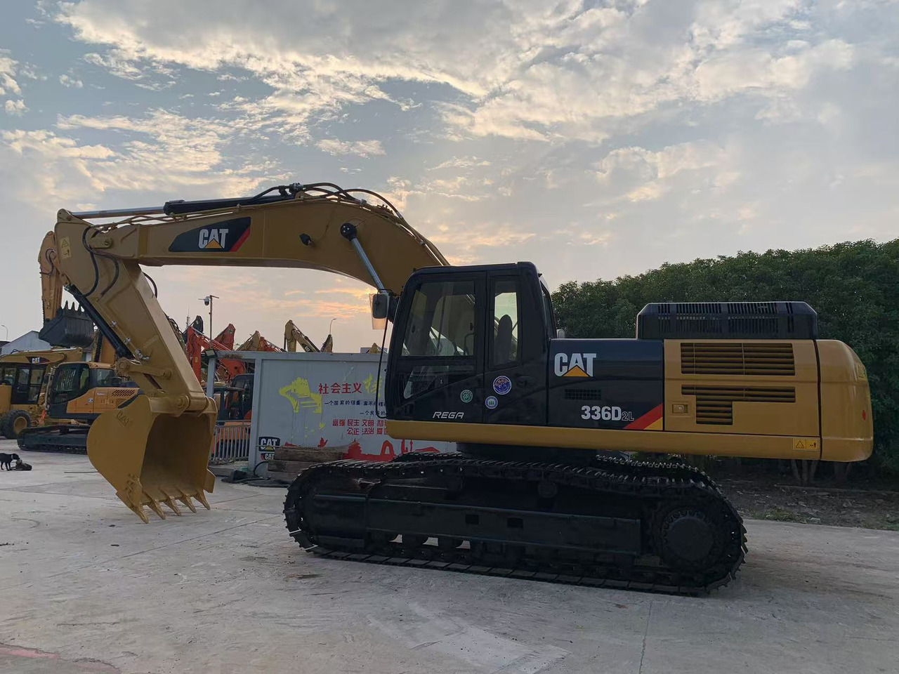 Caterpillar 336D, 330D Excellent Condition Heavy Mining Excavator Machine - Bager goseničar: slika 4 Caterpillar 336D, 330D Excellent Condition Heavy Mining Excavator Machine - Bager goseničar: slika 4