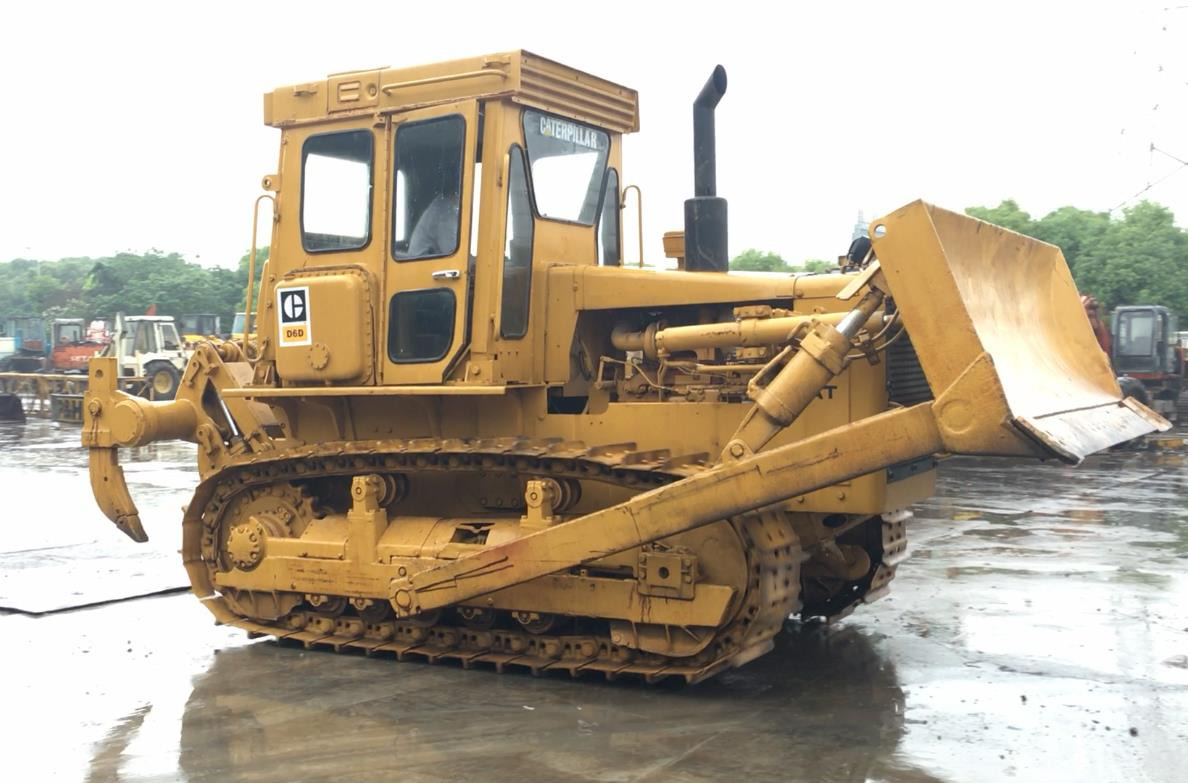Caterpillar D6D Bulldozer Good Condition Tracked Tractor for Bolivia - Buldožer: slika 2 Caterpillar D6D Bulldozer Good Condition Tracked Tractor for Bolivia - Buldožer: slika 2