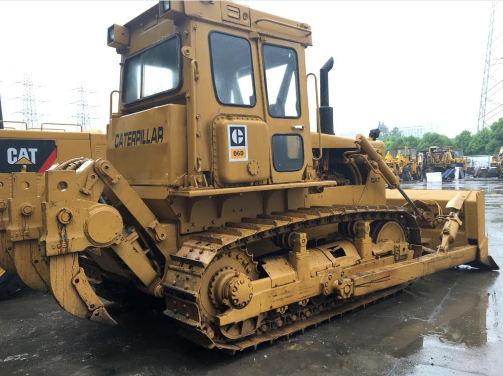 Caterpillar D6D Bulldozer Good Condition Tracked Tractor for Bolivia - Buldožer: slika 4 Caterpillar D6D Bulldozer Good Condition Tracked Tractor for Bolivia - Buldožer: slika 4