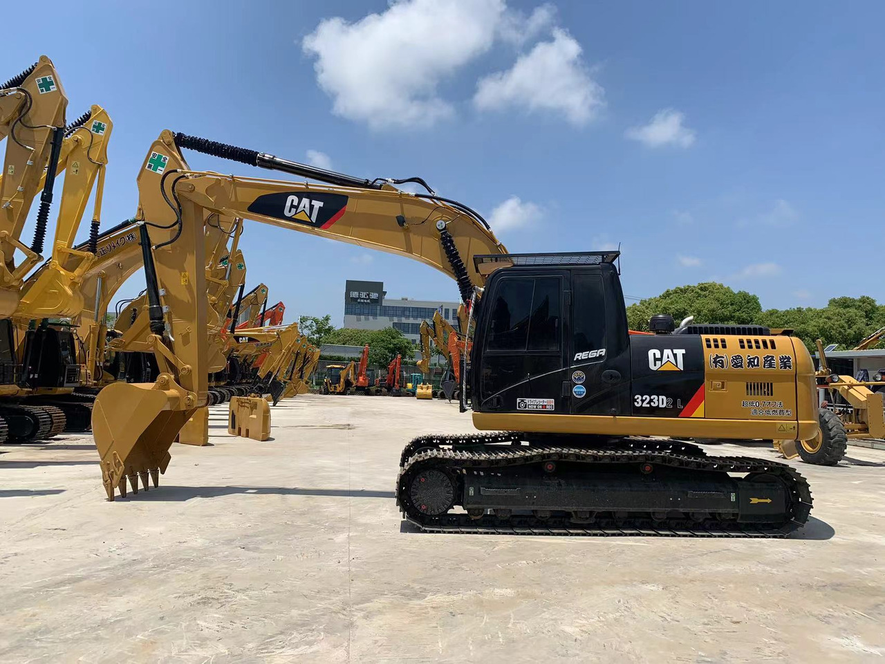Caterpillar Excavator 320, 323 with Mechanical Engine Mitsubishi S6K - Bager goseničar: slika 2 Caterpillar Excavator 320, 323 with Mechanical Engine Mitsubishi S6K - Bager goseničar: slika 2