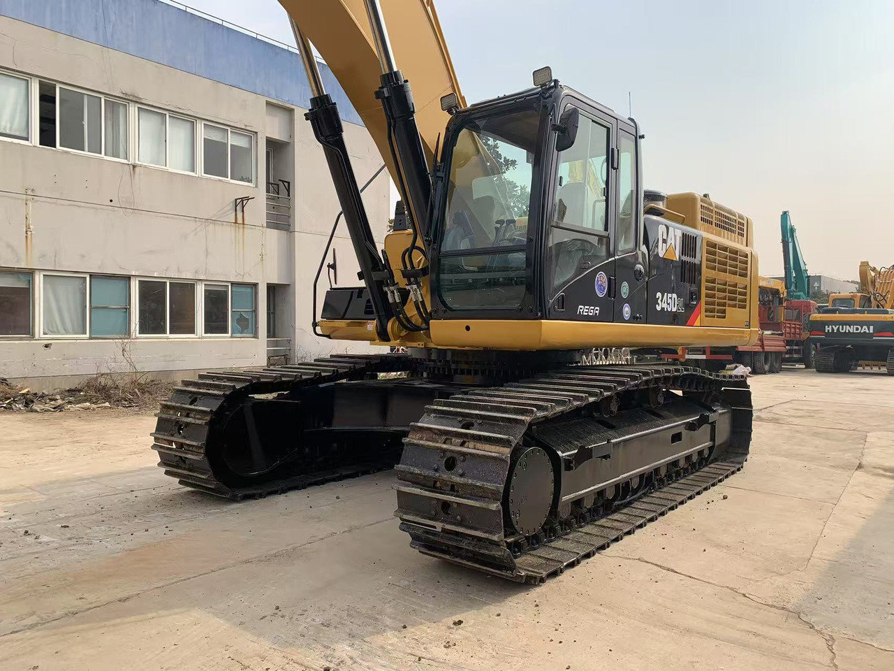 Caterpillar Heavy Duty Excavator 45 ton CAT Mining Machine 345D, 345D2 - Bager goseničar: slika 5 Caterpillar Heavy Duty Excavator 45 ton CAT Mining Machine 345D, 345D2 - Bager goseničar: slika 5