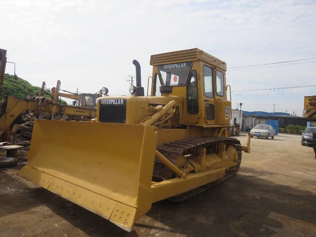 Caterpillar Tracked Tractor CAT D6D Secondhand Bulldozer Japan Origin - Buldožer: slika 1 Caterpillar Tracked Tractor CAT D6D Secondhand Bulldozer Japan Origin - Buldožer: slika 1