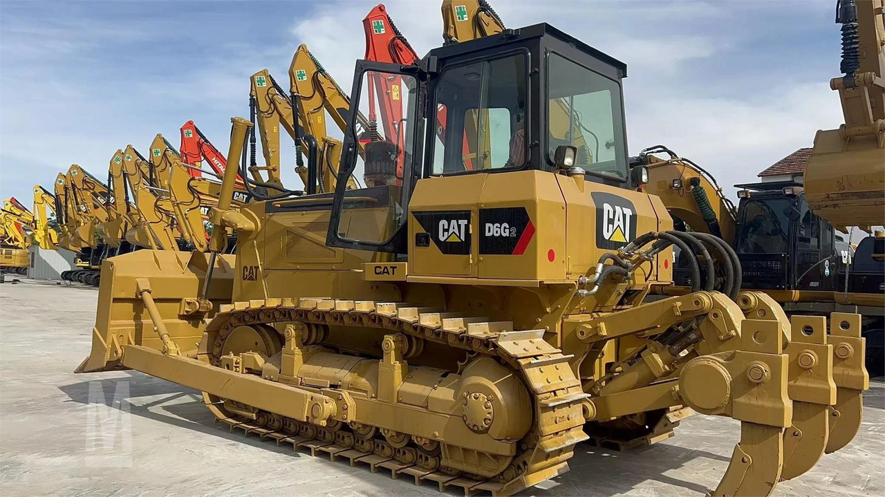 Caterpillar Tracked Tractor Secondhand CAT D6G, D6D Crawler Bulldozer - Buldožer: slika 3 Caterpillar Tracked Tractor Secondhand CAT D6G, D6D Crawler Bulldozer - Buldožer: slika 3