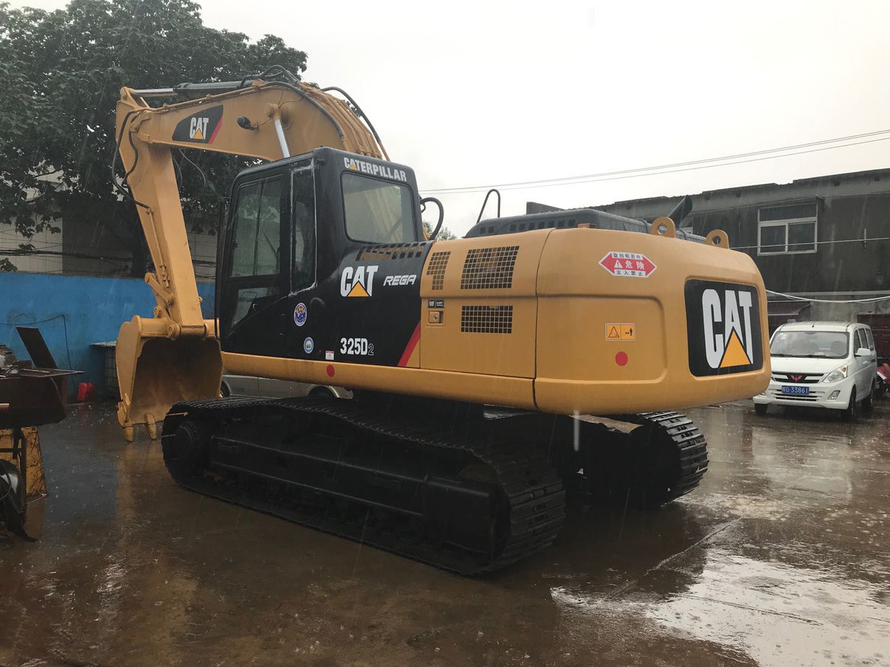 Caterpillar Used Excavator Cheap Price CAT 325D, 325BL Made in Japan - Bager goseničar: slika 3 Caterpillar Used Excavator Cheap Price CAT 325D, 325BL Made in Japan - Bager goseničar: slika 3