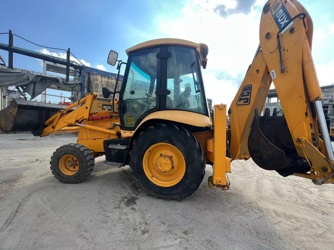 JCB 3CX Original Condition Used Backhoe Loader with Extendable Boom - Bager nakladalec: slika 1 JCB 3CX Original Condition Used Backhoe Loader with Extendable Boom - Bager nakladalec: slika 1