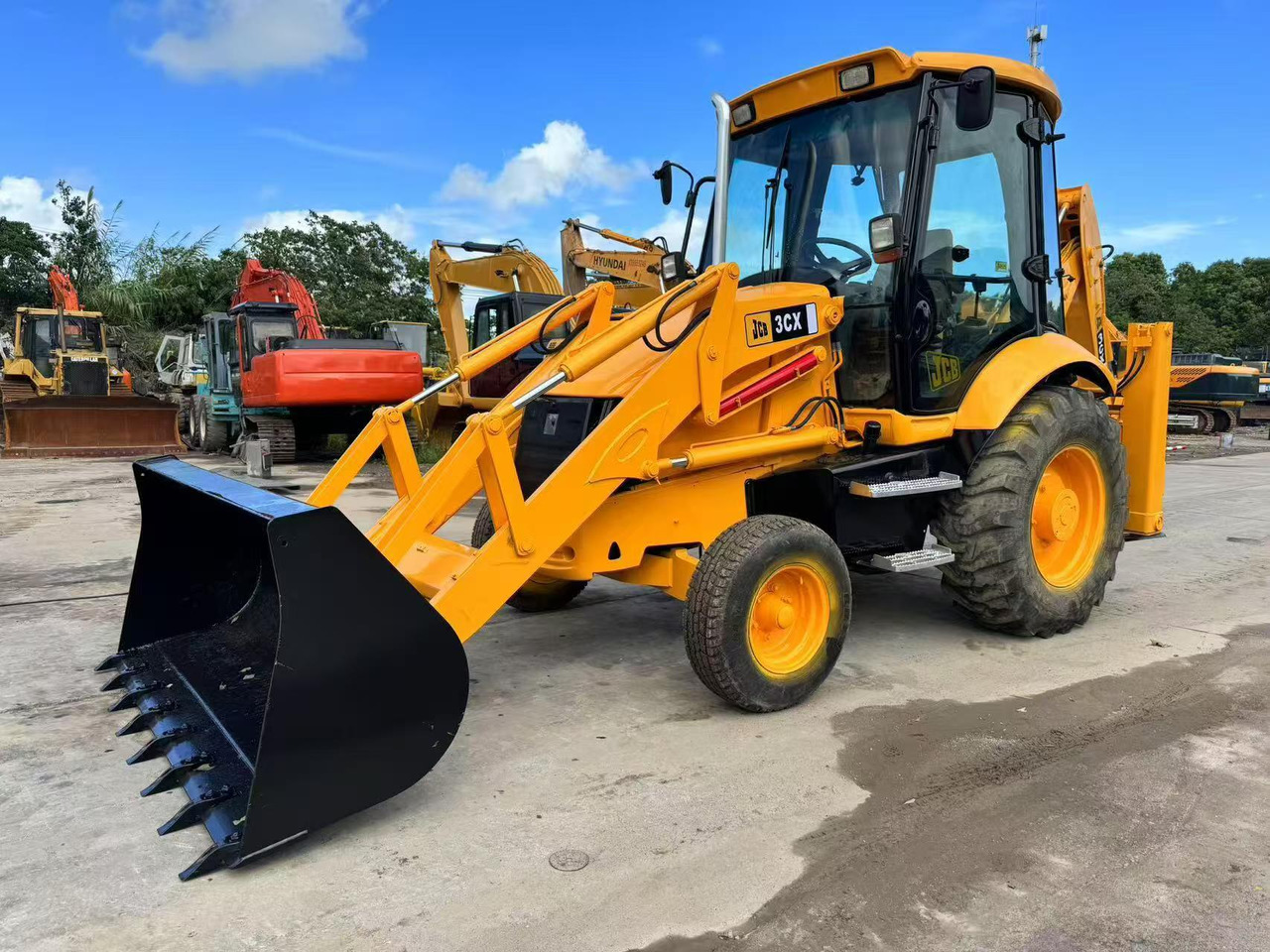 JCB 4x4 Backhoe Loader 3CX Used Condition - Bager nakladalec: slika 1 JCB 4x4 Backhoe Loader 3CX Used Condition - Bager nakladalec: slika 1