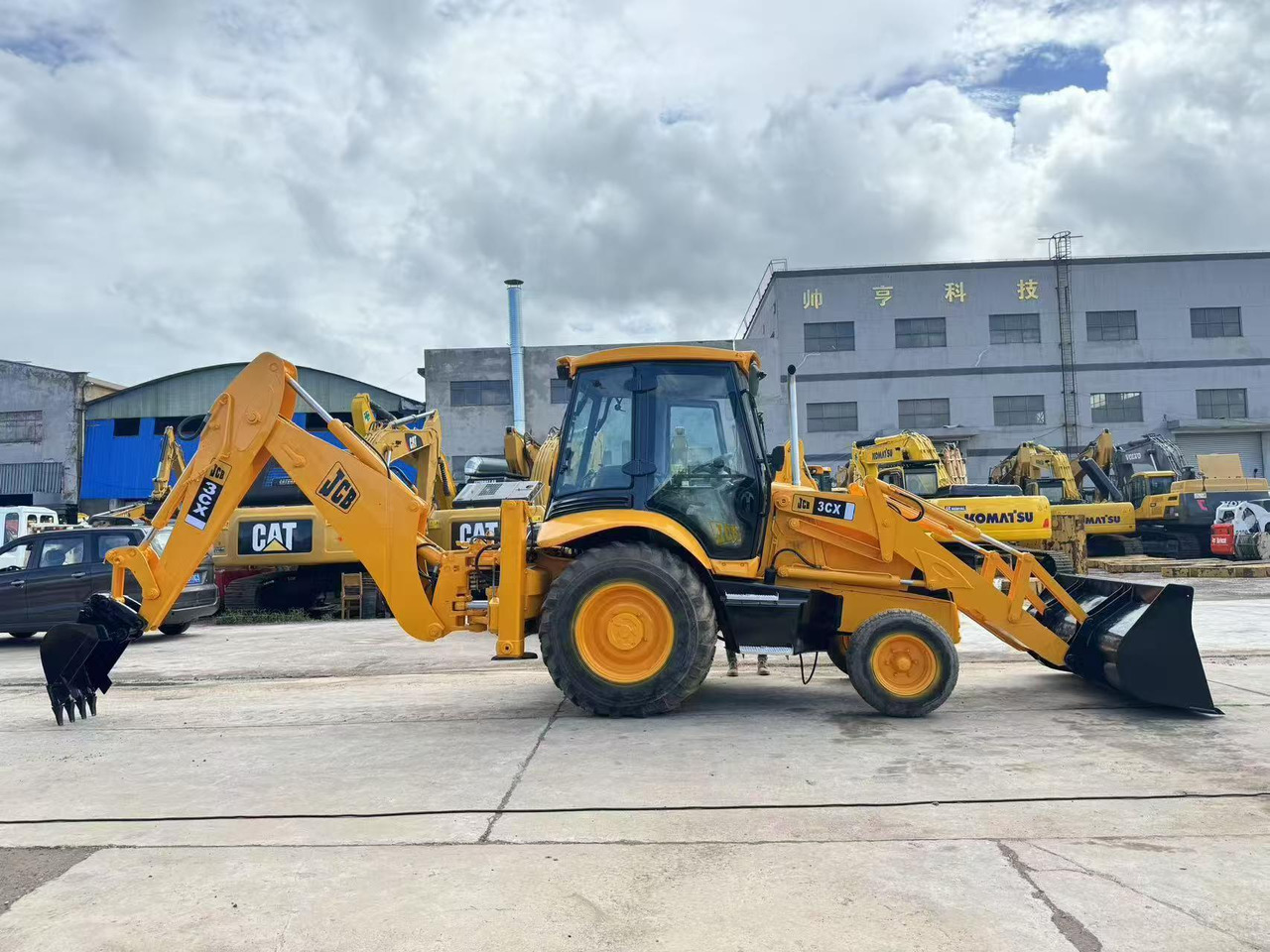 JCB 4x4 Backhoe Loader 3CX Used Condition - Bager nakladalec: slika 4 JCB 4x4 Backhoe Loader 3CX Used Condition - Bager nakladalec: slika 4