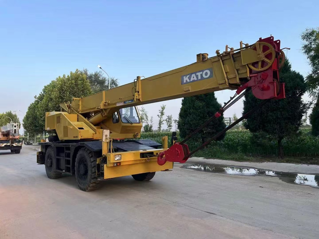 KATO KR250 Good Price 25 ton Rough Terrain Crane - Avtodvigalo: slika 1 KATO KR250 Good Price 25 ton Rough Terrain Crane - Avtodvigalo: slika 1