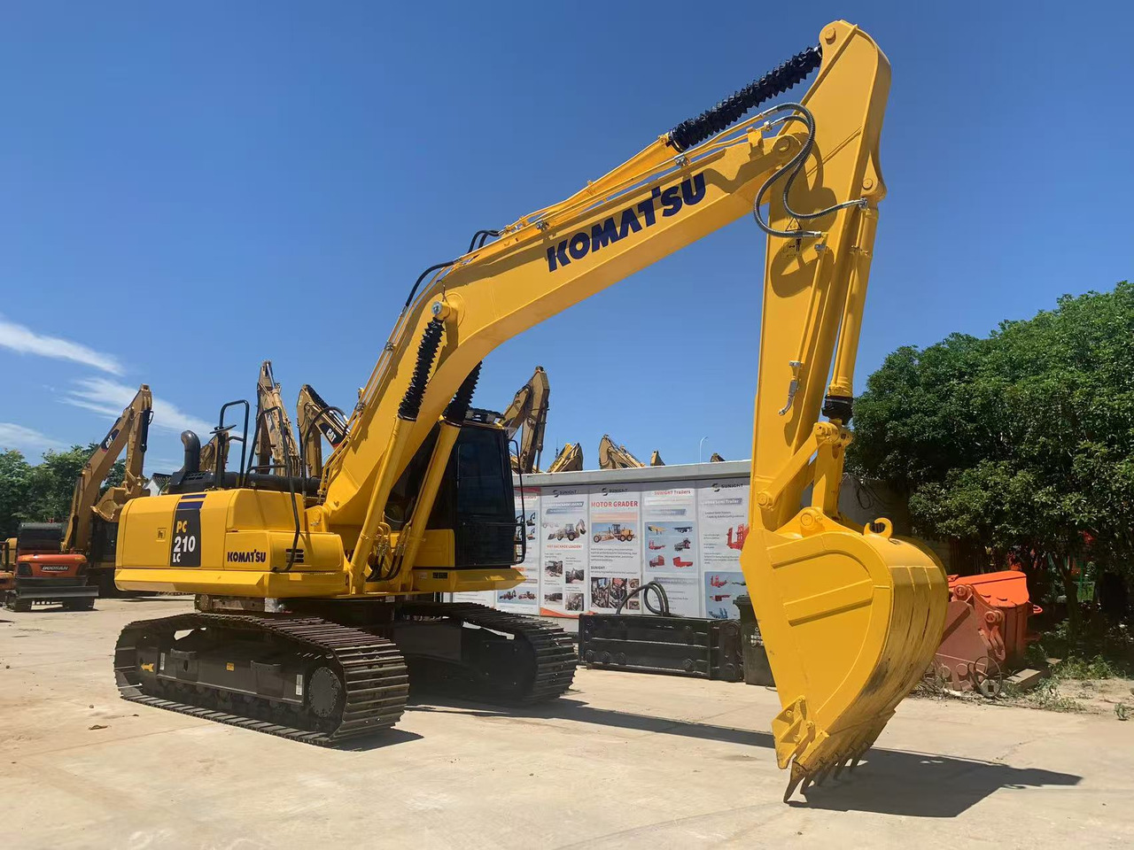 Komatsu PC210 Tracked Excavator 21 ton Construction Excavator - Bager goseničar: slika 2 Komatsu PC210 Tracked Excavator 21 ton Construction Excavator - Bager goseničar: slika 2