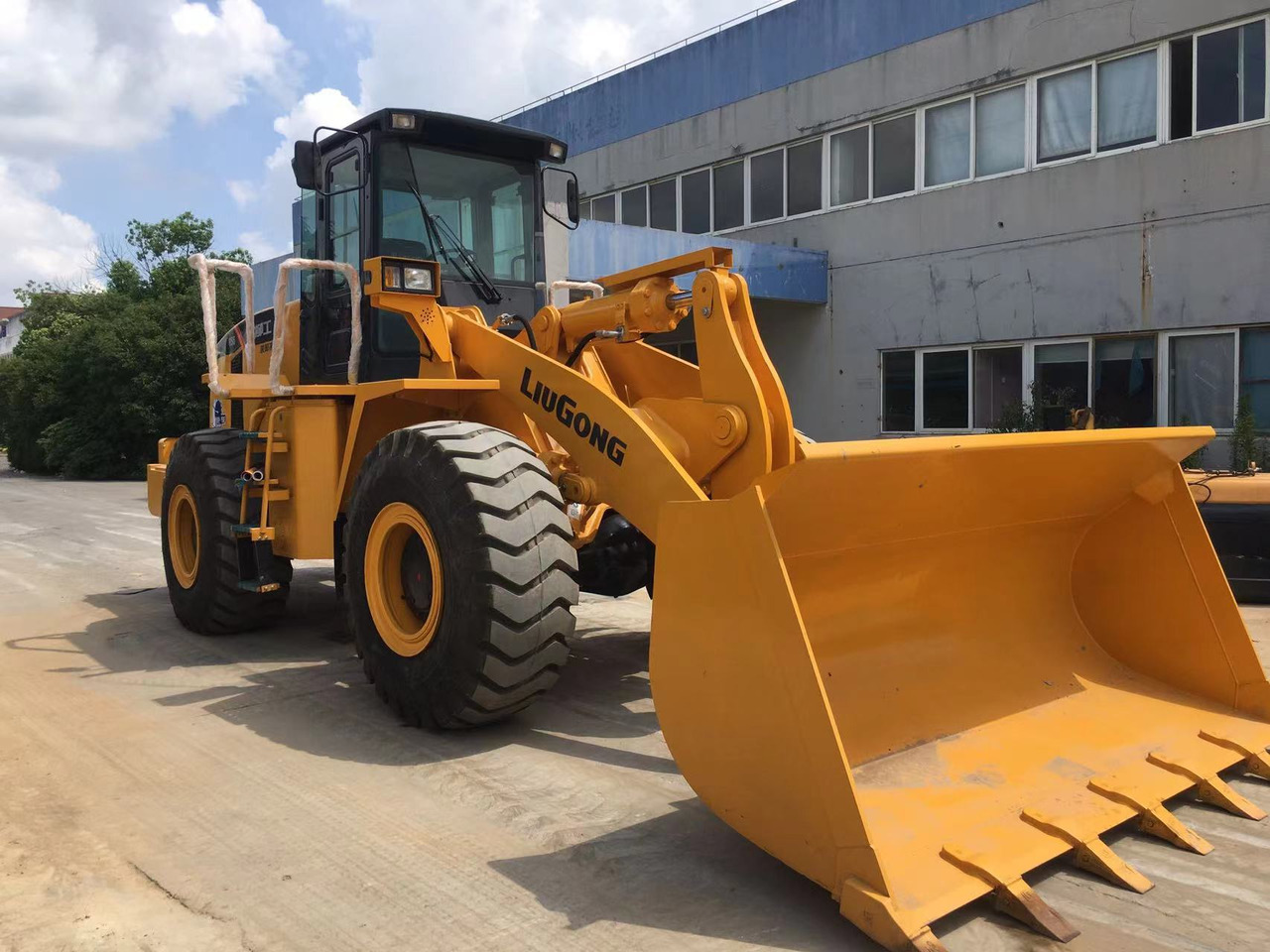 LIUGONG CLG856 Wheel Loader Secondhand Condition 5 ton Loader - Kolesni nakladalec: slika 4 LIUGONG CLG856 Wheel Loader Secondhand Condition 5 ton Loader - Kolesni nakladalec: slika 4