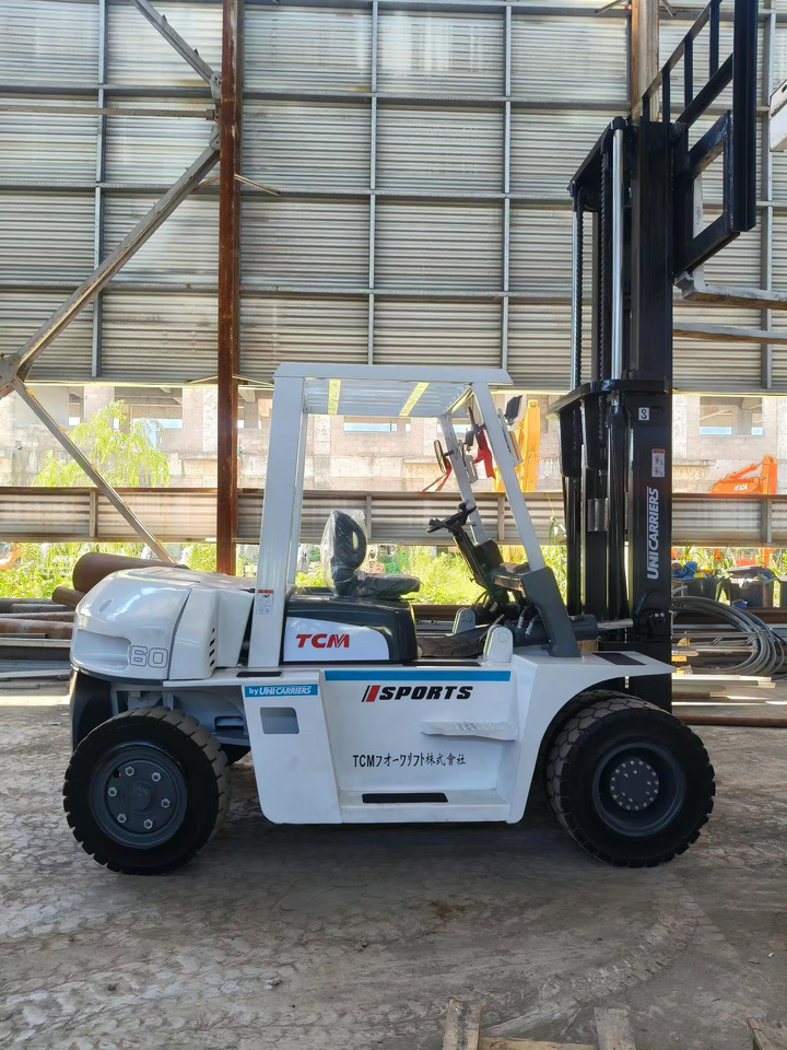 TCM Forklift Truck Secondhand 6 ton Diesel Forklift - Diesel viličar: slika 1 TCM Forklift Truck Secondhand 6 ton Diesel Forklift - Diesel viličar: slika 1