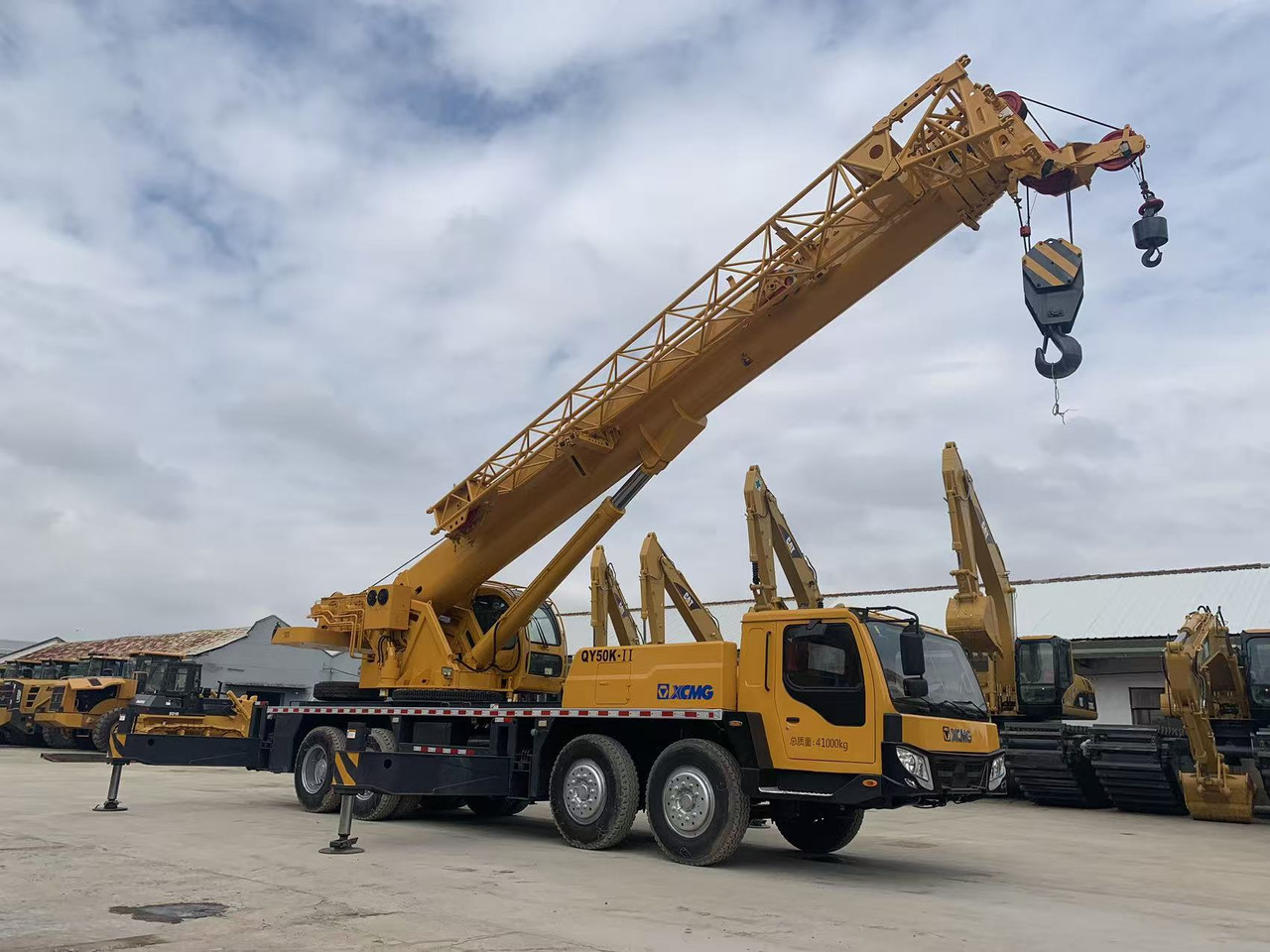 XCMG Truck Crane QY50K, QY65K, QY70K Good Price on Sale - Avtodvigalo: slika 5 XCMG Truck Crane QY50K, QY65K, QY70K Good Price on Sale - Avtodvigalo: slika 5