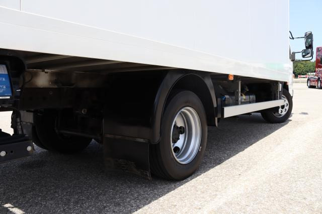 FUSO Canter 7C18 AMT - Dostavno vozilo z zabojnikom: slika 4 FUSO Canter 7C18 AMT - Dostavno vozilo z zabojnikom: slika 4