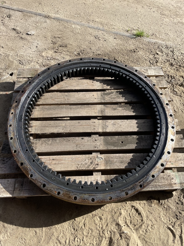 NEW HOLLAND MH PLUS - Pokrivni obroč: slika 1 NEW HOLLAND MH PLUS - Pokrivni obroč: slika 1