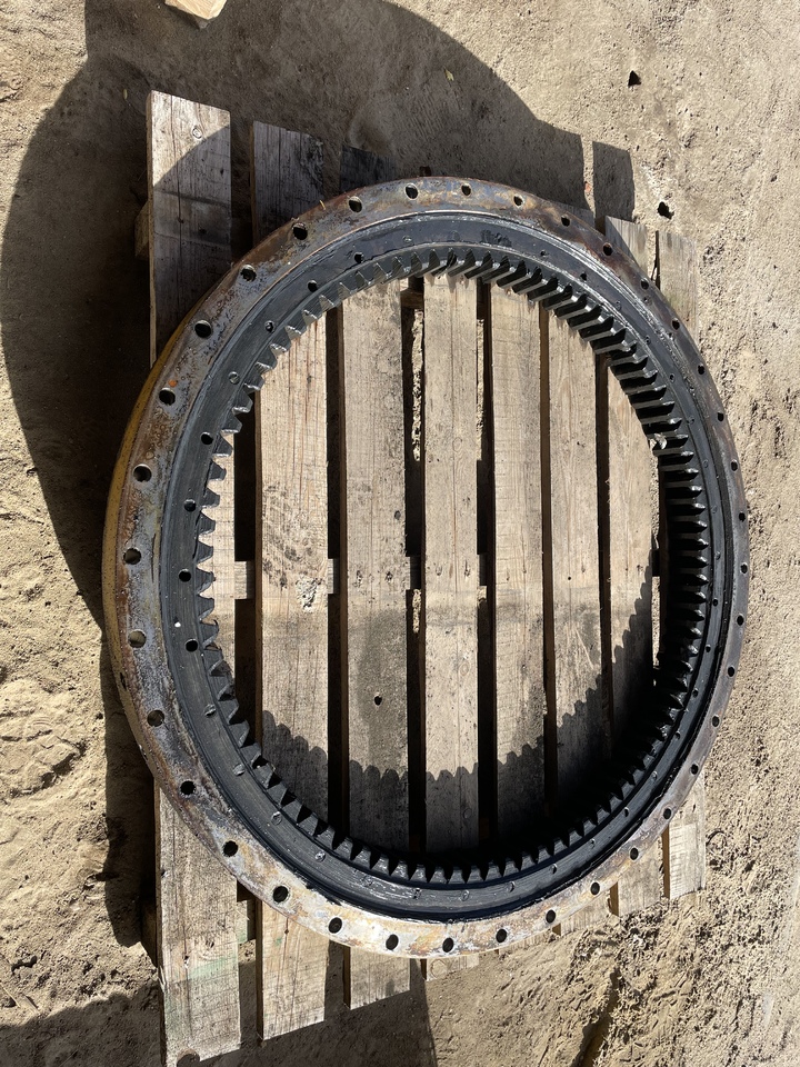 NEW HOLLAND MH PLUS - Pokrivni obroč: slika 3 NEW HOLLAND MH PLUS - Pokrivni obroč: slika 3