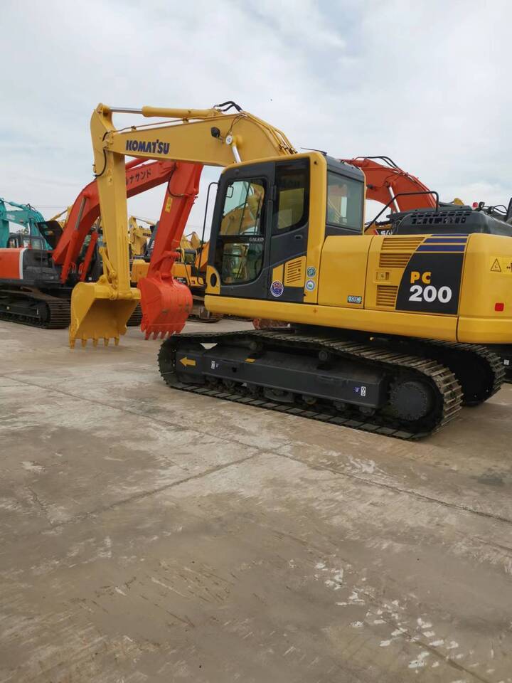 Komatsu PC200-8 - Bager goseničar: slika 3 Komatsu PC200-8 - Bager goseničar: slika 3