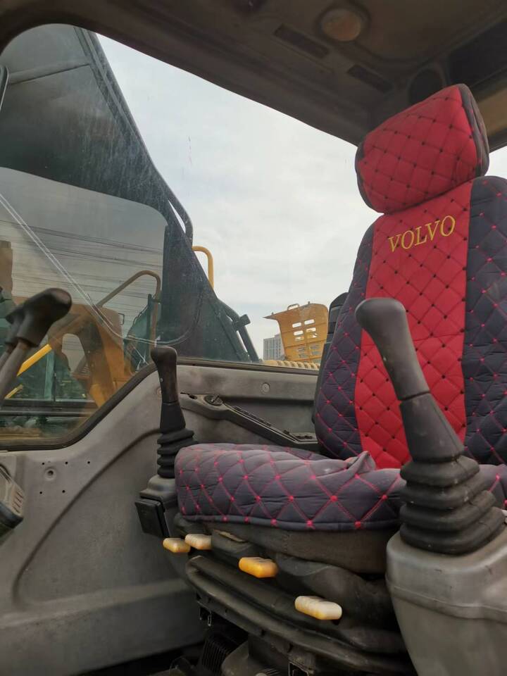 Volvo EC210B - Bager goseničar: slika 4 Volvo EC210B - Bager goseničar: slika 4