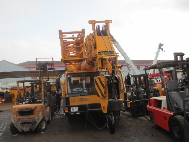 XCMG QY70K - Avtodvigalo: slika 2 XCMG QY70K - Avtodvigalo: slika 2