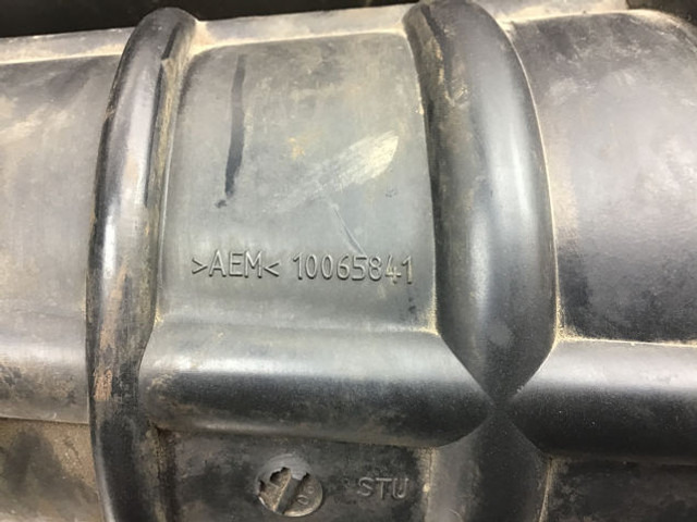 Liebherr Air Filter Hose - Cev za dovod zraka: slika 5 Liebherr Air Filter Hose - Cev za dovod zraka: slika 5