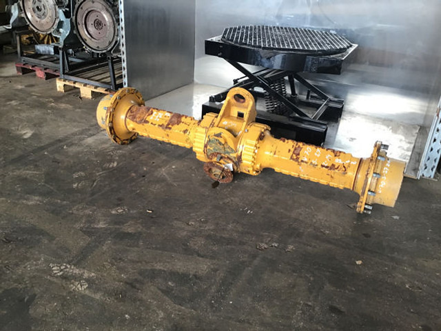 Liebherr Axle - Os in deli: slika 1 Liebherr Axle - Os in deli: slika 1