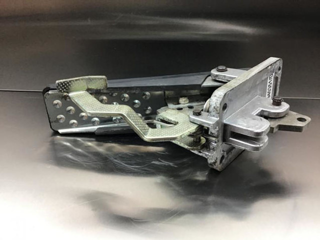 Liebherr Brake Pedal - Pedal: slika 4 Liebherr Brake Pedal - Pedal: slika 4