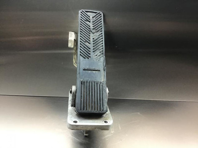 Liebherr Brake Pedal - Pedal: slika 5 Liebherr Brake Pedal - Pedal: slika 5