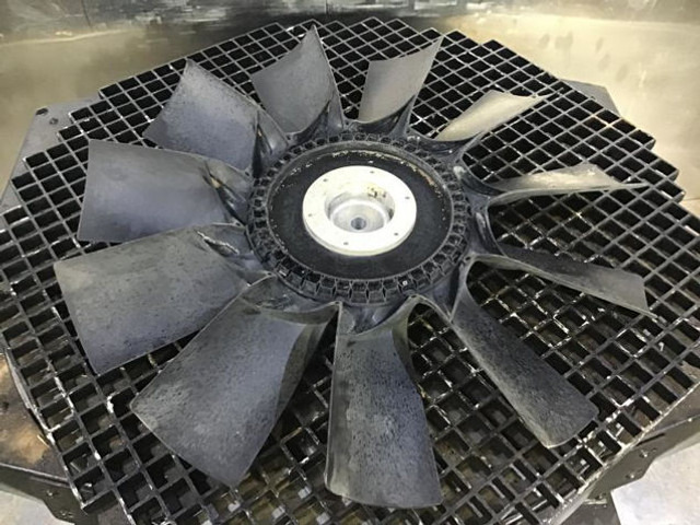 Liebherr Fan Blade - Hladilni sistem: slika 5 Liebherr Fan Blade - Hladilni sistem: slika 5