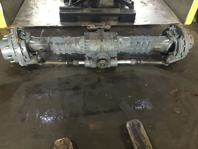 Liebherr Front Axle - Os in deli: slika 2 Liebherr Front Axle - Os in deli: slika 2