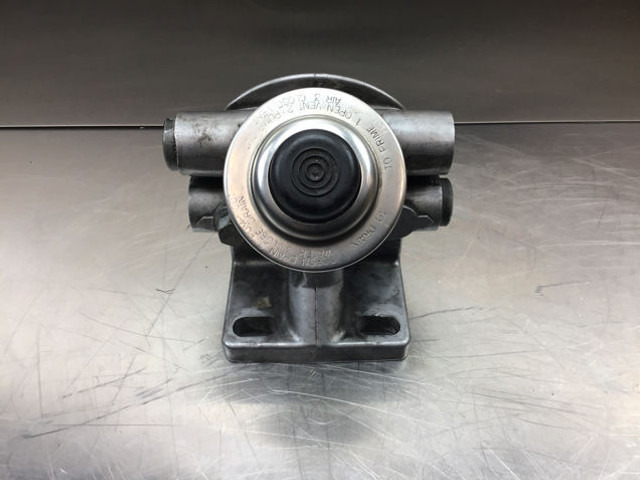 Liebherr Fuel Filter Head - Sistem goriva: slika 1 Liebherr Fuel Filter Head - Sistem goriva: slika 1