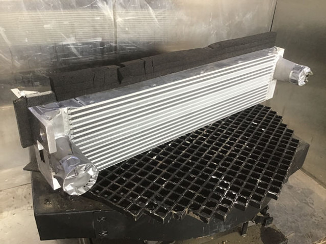 Liebherr Intercooler - Vmesni hladilnik: slika 3 Liebherr Intercooler - Vmesni hladilnik: slika 3
