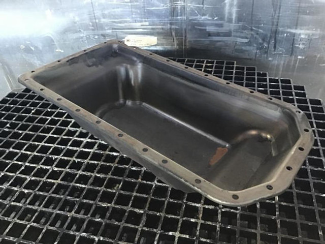 Liebherr Oil Sump - Karter: slika 2 Liebherr Oil Sump - Karter: slika 2