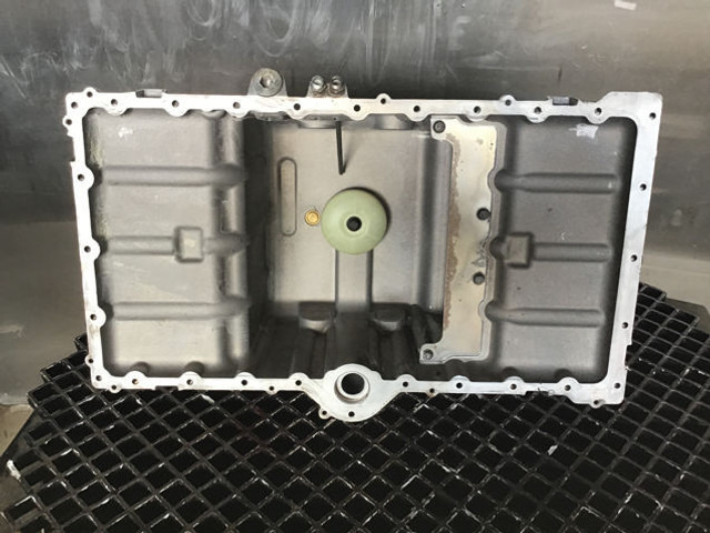 Liebherr Oil Sump - Karter: slika 1 Liebherr Oil Sump - Karter: slika 1