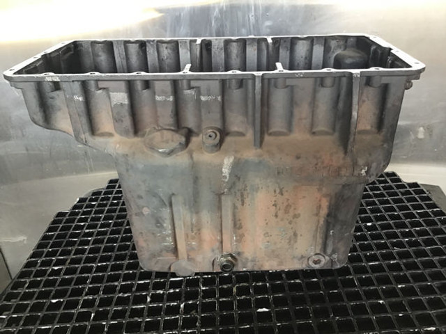 Liebherr Oil Sump - Karter: slika 3 Liebherr Oil Sump - Karter: slika 3