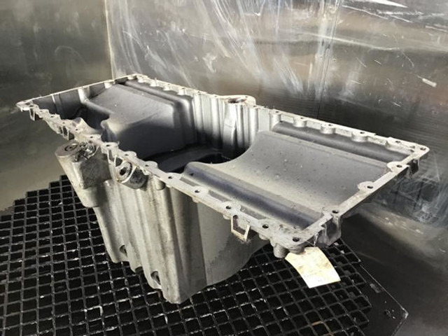 Liebherr Oil Sump - Karter: slika 2 Liebherr Oil Sump - Karter: slika 2