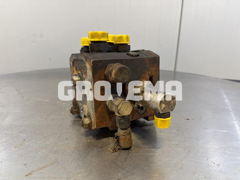 Liebherr R922 / R926 K-LC / R946 LC / R946 LC-V / R946 NLC / R922 Li / R922 LC / R922 ENGINE LIEBHERR / R926 LC / R920 / R920 LC / R920 N - Hidravlika: slika 3 Liebherr R922 / R926 K-LC / R946 LC / R946 LC-V / R946 NLC / R922 Li / R922 LC / R922 ENGINE LIEBHERR / R926 LC / R920 / R920 LC / R920 N - Hidravlika: slika 3