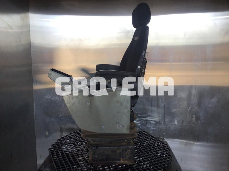 Liebherr R926 COMP / R946 LC / R946 LC-V - Sedež: slika 3 Liebherr R926 COMP / R946 LC / R946 LC-V - Sedež: slika 3