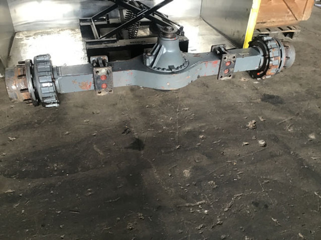 Liebherr Rear Axle - Os in deli: slika 2 Liebherr Rear Axle - Os in deli: slika 2