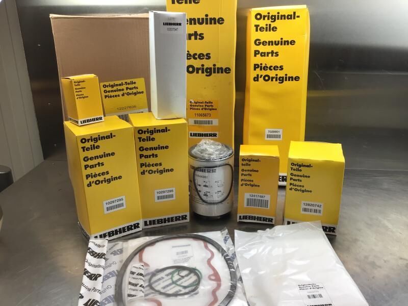 Liebherr Service Kit 1000 hours R906/R916/R926 - Filter za gorivo: slika 1 Liebherr Service Kit 1000 hours R906/R916/R926 - Filter za gorivo: slika 1