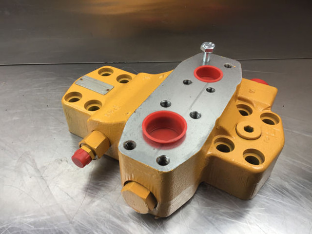 Liebherr Shuttle Valveblock - Ventil: slika 1 Liebherr Shuttle Valveblock - Ventil: slika 1