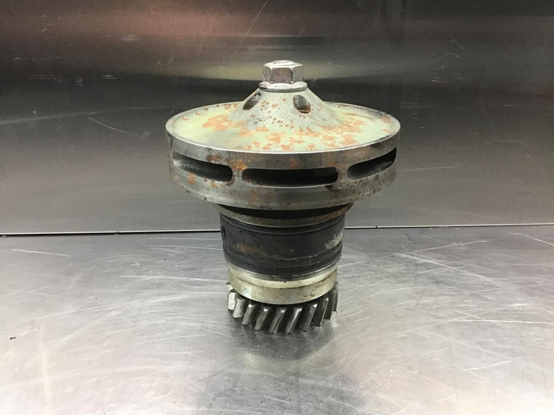 Liebherr Water Pump - Vodna črpalka: slika 3 Liebherr Water Pump - Vodna črpalka: slika 3