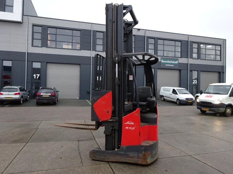 Linde R16X / 1600 kg / Reachtruck / Only for parts! - Viličar s pomičnim teleskopom: slika 5 Linde R16X / 1600 kg / Reachtruck / Only for parts! - Viličar s pomičnim teleskopom: slika 5