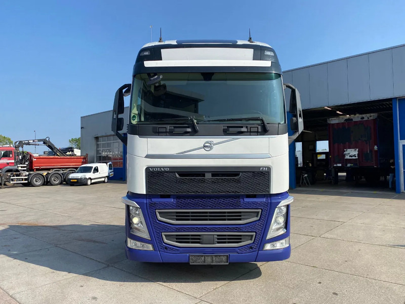 Volvo FH 13.500 Globetrotter XL / I-parkCool / 2x Tank - Vlačilec: slika 2 Volvo FH 13.500 Globetrotter XL / I-parkCool / 2x Tank - Vlačilec: slika 2