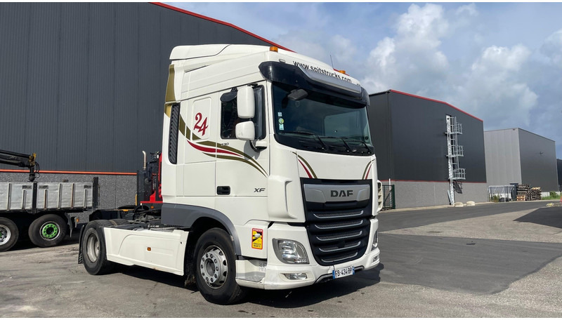 DAF XF 530 Retarder+ Kipperhydrauliek+ koelkast - Vlačilec: slika 3 DAF XF 530 Retarder+ Kipperhydrauliek+ koelkast - Vlačilec: slika 3