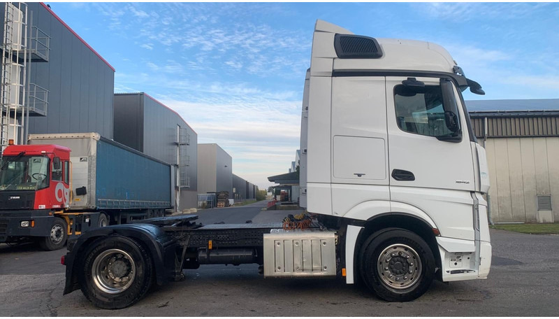 Mercedes-Benz Actros 1842 Dakspoiler + Koelkast - Vlačilec: slika 5 Mercedes-Benz Actros 1842 Dakspoiler + Koelkast - Vlačilec: slika 5